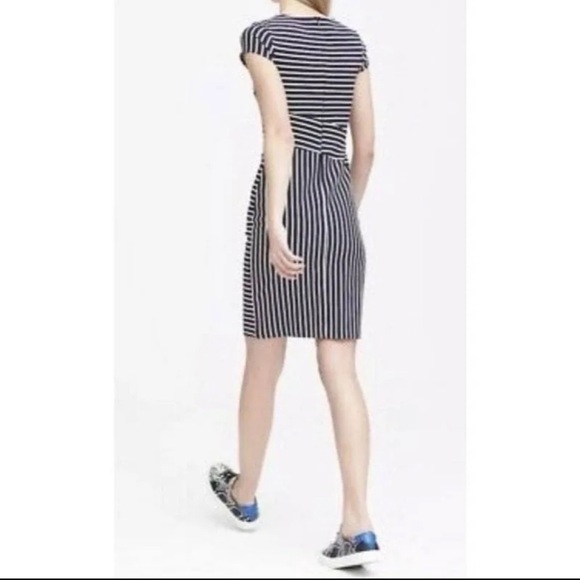Banana Republic  Short Sleeve Sheath Petite Stripe Dress - Picture 2 of 10